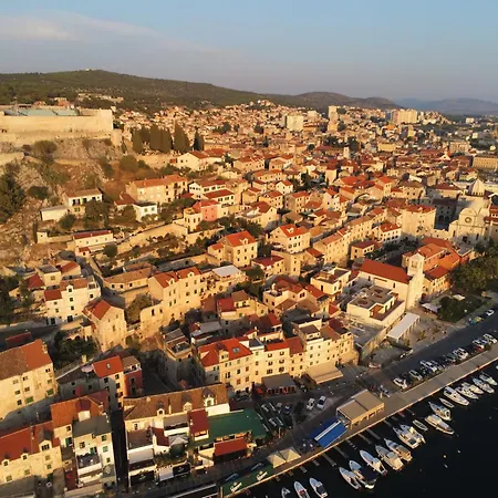 Trapula Apartamento Šibenik